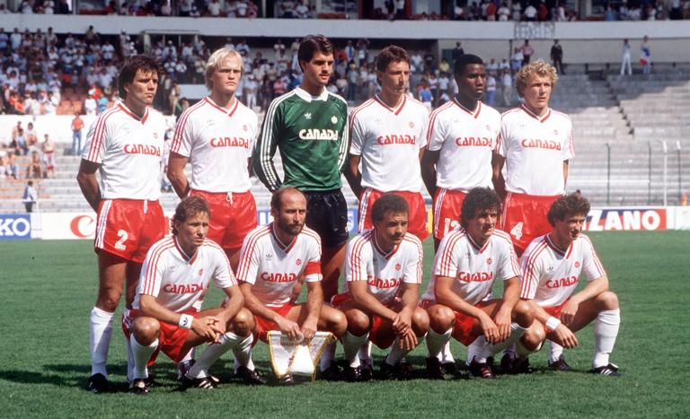 1986 World Cup Finals, Leon, Mexico, 1st June, 1986, France 1 v Canada 0, The Canada team line up before the match  (Photo by Bob Thomas Sports Photography via Getty Images)